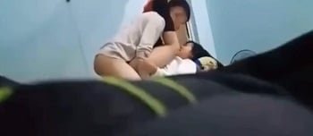 พ่อแม่ของฉันกลับมาเมื่อฉันมีเซ็กส์กับแฟนของฉัน