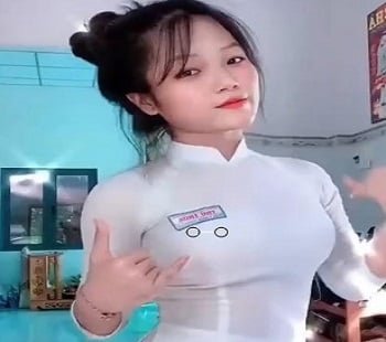 นักเรียนปีที่สองมีความสุขไม่รู้จบ