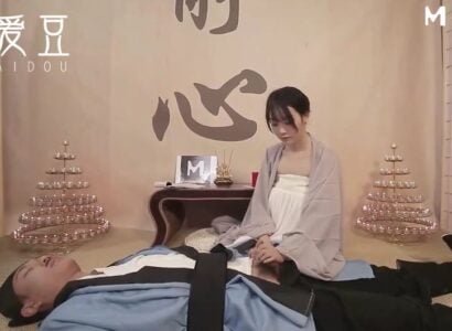 นักบวชตำบลแอบความสัมพันธ์กับศิลปะการต่อสู้ในคืนที่มืดมิด