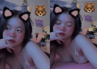 Quynh Trang และ Hot Secrets